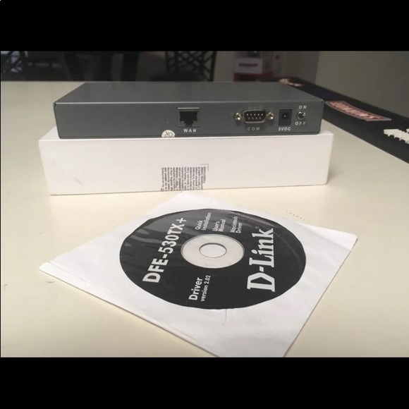 D-Link DI-704 4-Port 10/100 Wired Router with Installation Disc - Picture 3 of 9